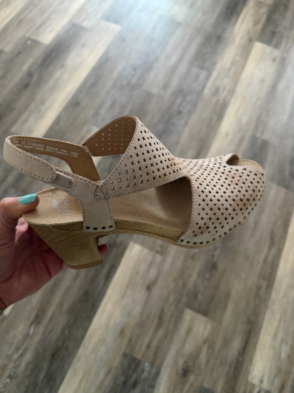 NEW Dansko Teagan Perforated Leather Peep Toe Heeled Sandals size 9.5-10 EU 40 - Picture 3 of 12